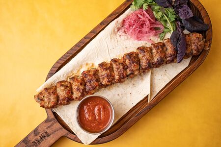 Кебаб из телятины и ягненка с овощами