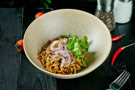 Удон с курицей