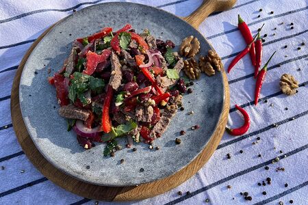 Салат Тбилиси