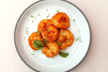 Хрустящие креветки в имбирном BBQ