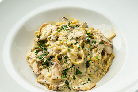 Домашняя паста с белыми грибами