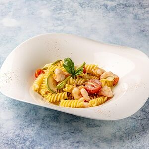 Фузилли с тигровыми креветками