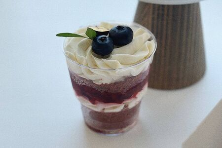 Торт в стаканчике Красный бархат