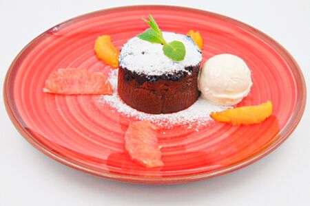 Шоколадный фондан с мороженым