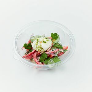 Салат Весенний с яйцом пашот