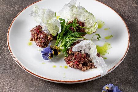 Тартар из говяжьей вырезки 