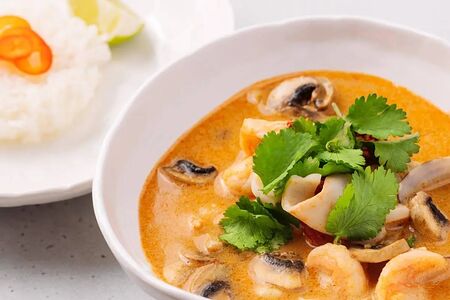 Том Ям с морепродуктами