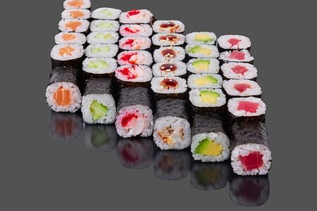 Маки с тунцом Yellowfin