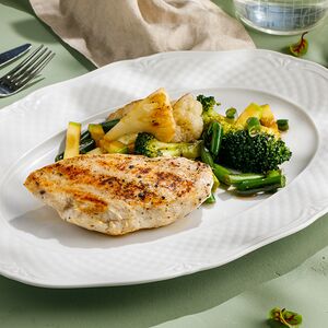 Куриная грудка гриль с соте из овощей