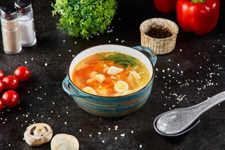 Куриный суп с лапшой