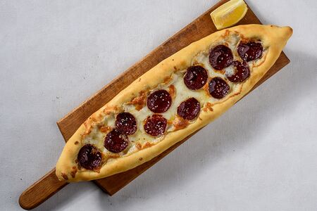 Пиде с суджуком