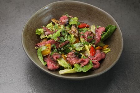 Ростбиф и овощи