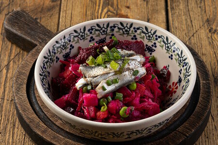 Винегрет с килькой пряного посола