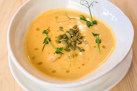 Тыквенный крем-суп с креветками