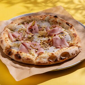 Пицца с мортаделлой