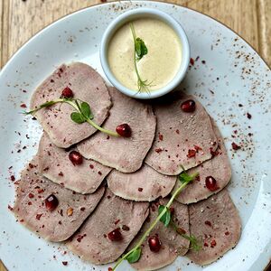 Говяжий язык с хреном