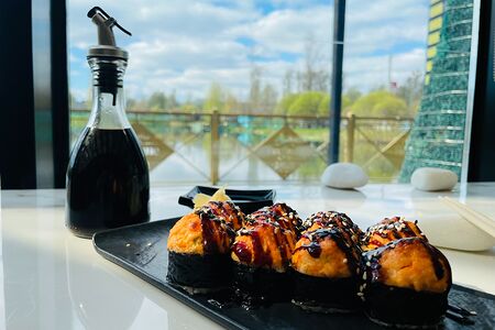 Самурай запеченный ролл с омлетом