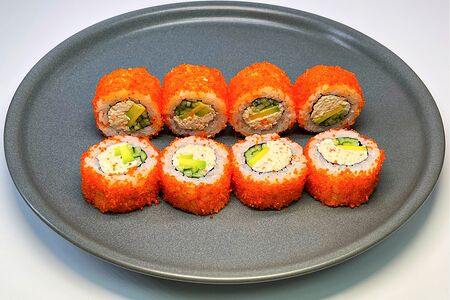 Ролл Калифорния со снежным крабом