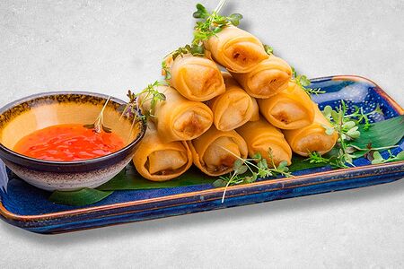 Спринг-роллы с курицей и грибами 