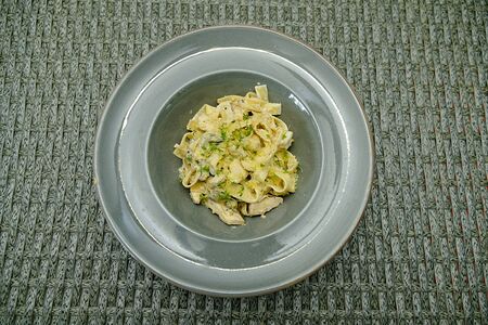 Феттуччине Альфредо с куриным филе