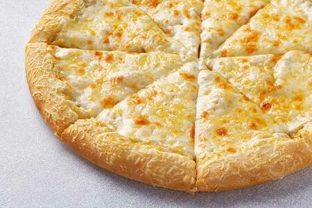 Пицца 4 сыра на толстом с сыром