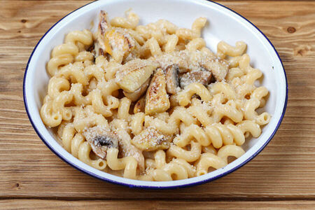 Макароны с курочкой и шампиньоными в сливочном соусе (детское)