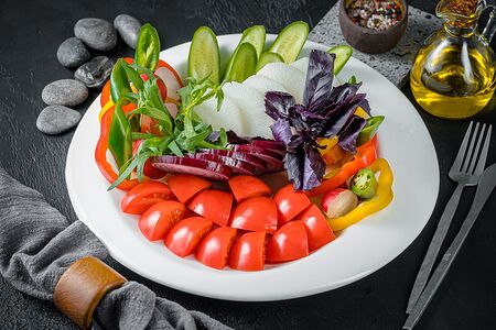 66. Свежие овощи бакинские