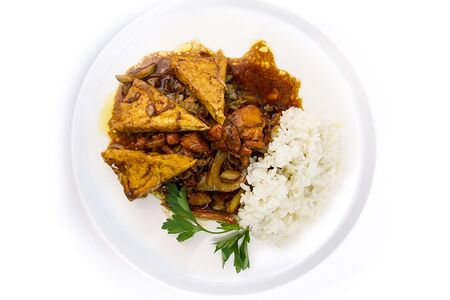 Жареный тофу с курицей