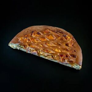 Пирог с ветчиной и сыром 1/2