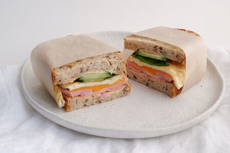 Сэндвич с ветчиной и сыром