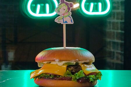 Цезарь-бургер