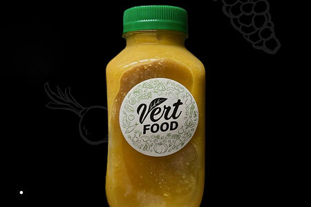 Смузи банан-апельсин-манго