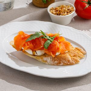 Тартин с лососем и сливочным сыром