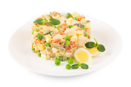 Салат Оливье с куриной грудкой