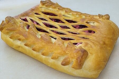 Пирог с брусникой