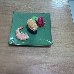 Суши Спайси сяке нигири