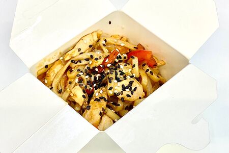 Wok с курицей и соусом терияки