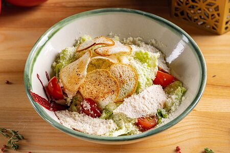 Цезарь с куриным филе