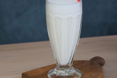 Молочный коктейль с мороженым