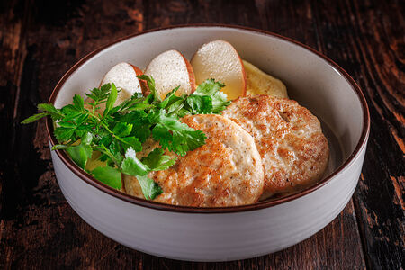 Котлеты из индейки с картофельным пюре