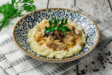 Бефстроганов