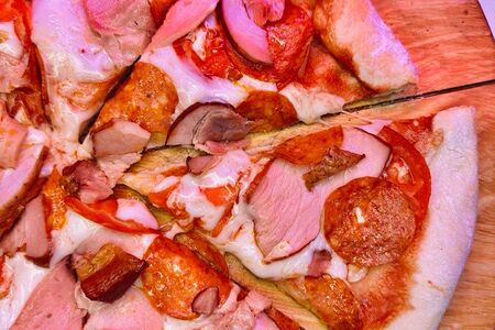 Пицца 4 мяса