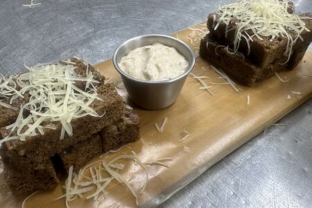 Гренки чесночные