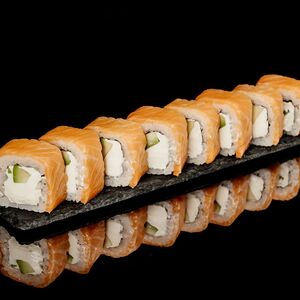 Ֆիլադելֆիա ռոլլ ավոկադոյով