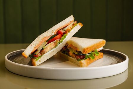 Сендвич с лососем