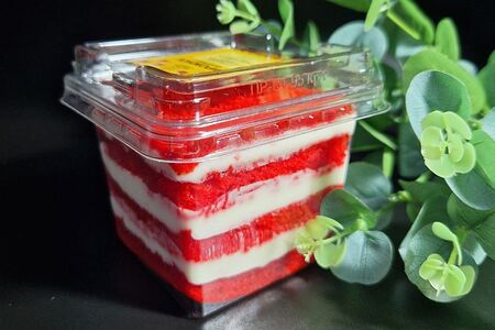 Пирожное красный бархат