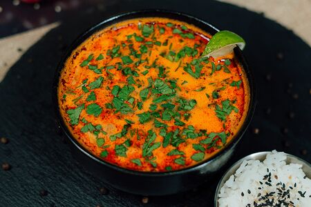 Том ям с курицей