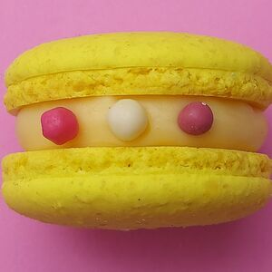 Макаронс Персик-йогурт