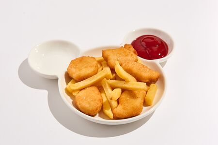 Наггетсы с картофелем фри 