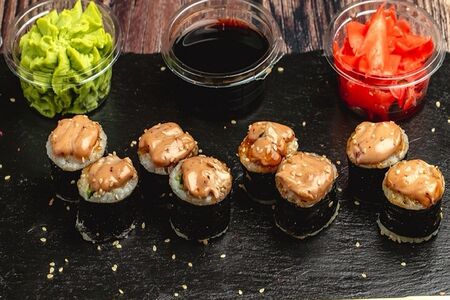 Запеченный Маки с Лососем 